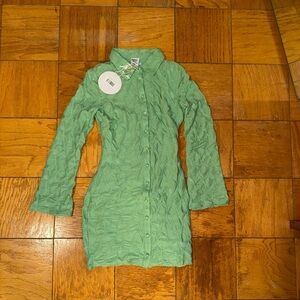 Green long sleeve dress